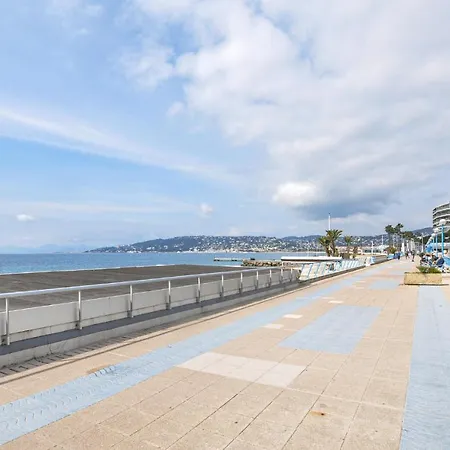 Lovely Ap, In Juan Les Pins Juan-les-Pins
