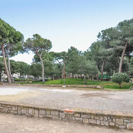 Lovely Ap, In Juan Les Pins * جوان ليه باه